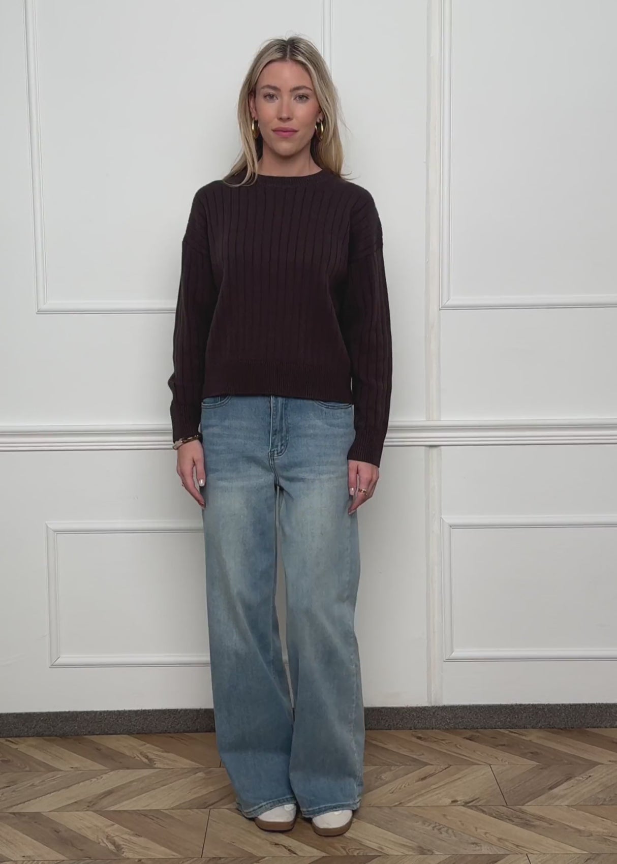 Fine knit sweater with textured stripes - brown by SASSYCLASSY