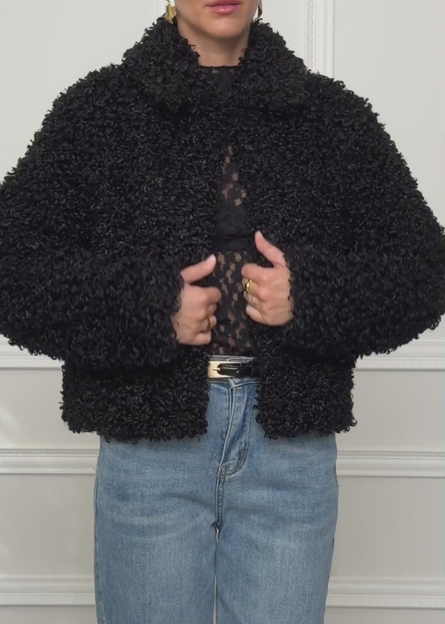 Jacke aus Teddyfell - schwarz von SASSYCLASSY