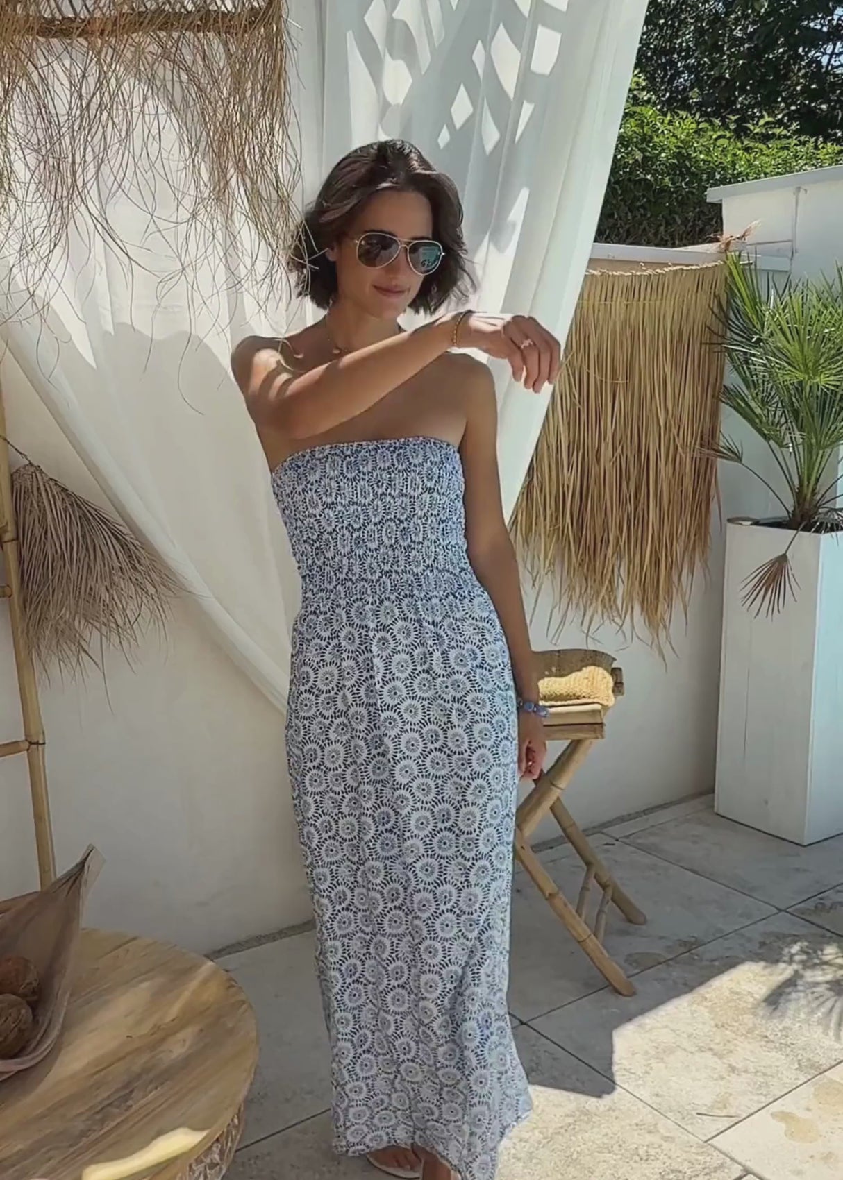 Gesmoktes Bandeau-Kleid mit floralem Mandala-Print - blau von SASSYCLASSY