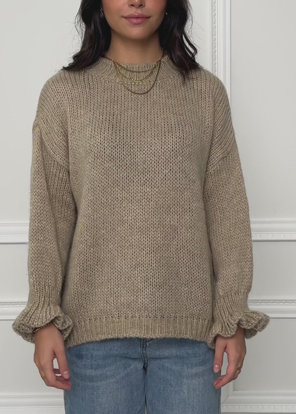 Knit jumper with ruffle sleeves - beige by SASSYCLASSY