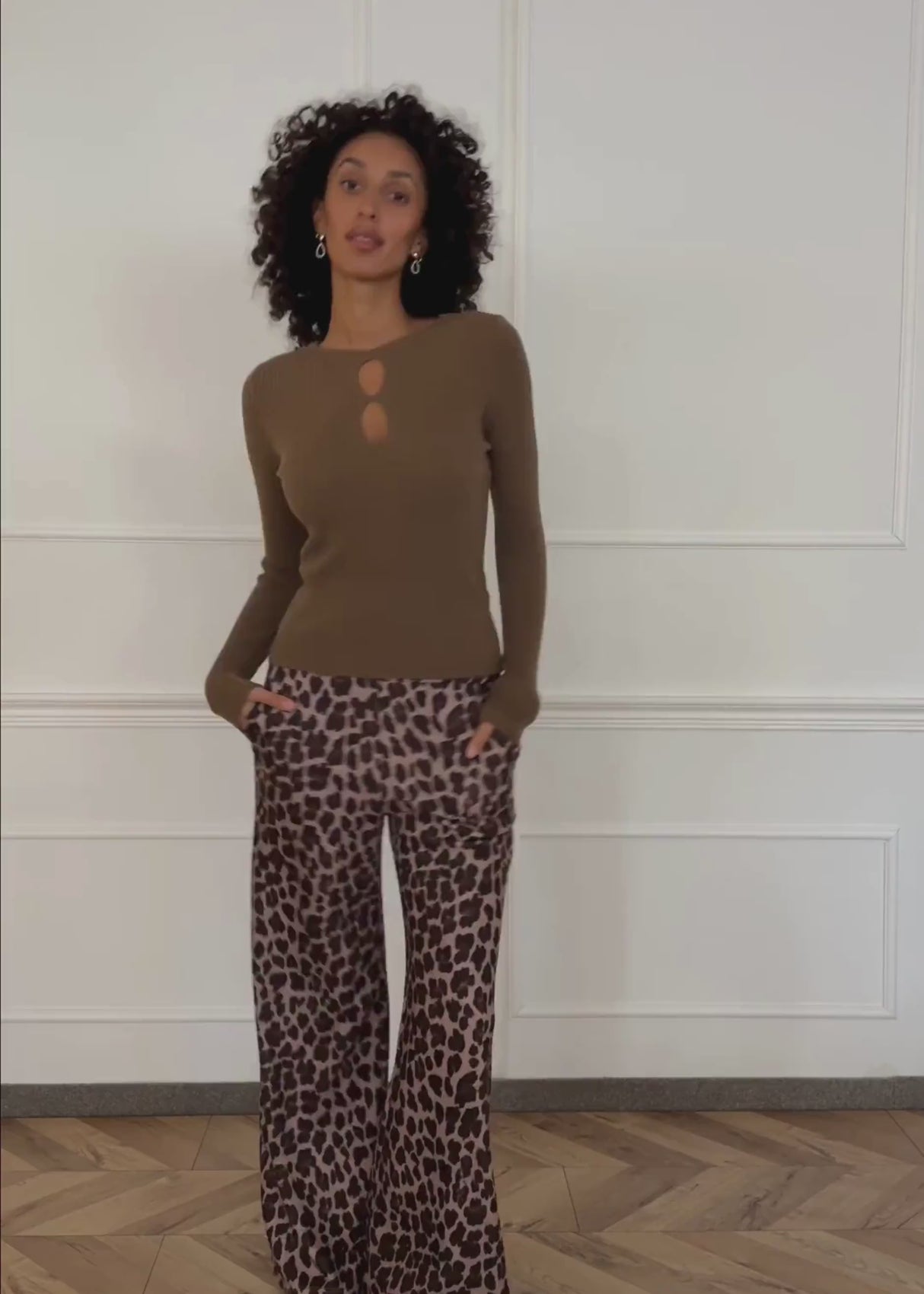 Ribbed knit top with cut-outs - brown