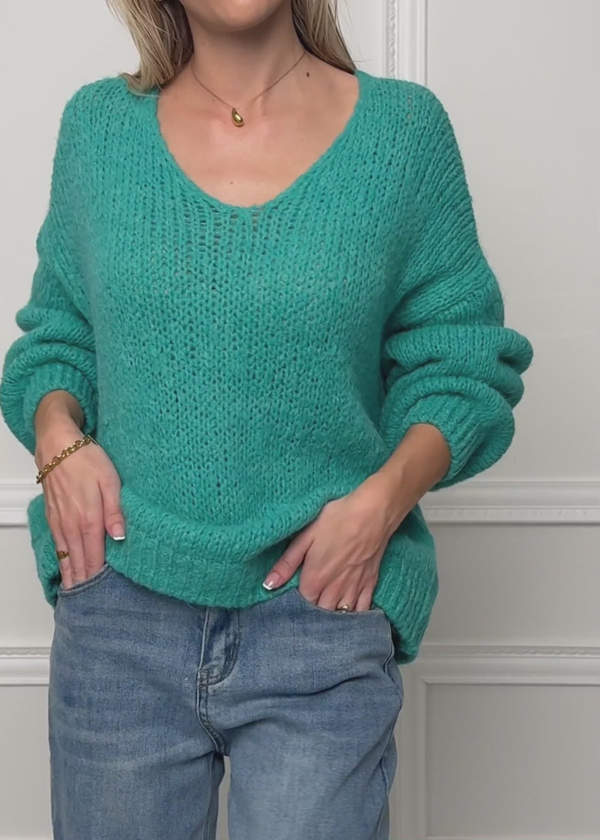 Oversize Pullover mit V-Ausschnitt - petrol by SASSYCLASSY