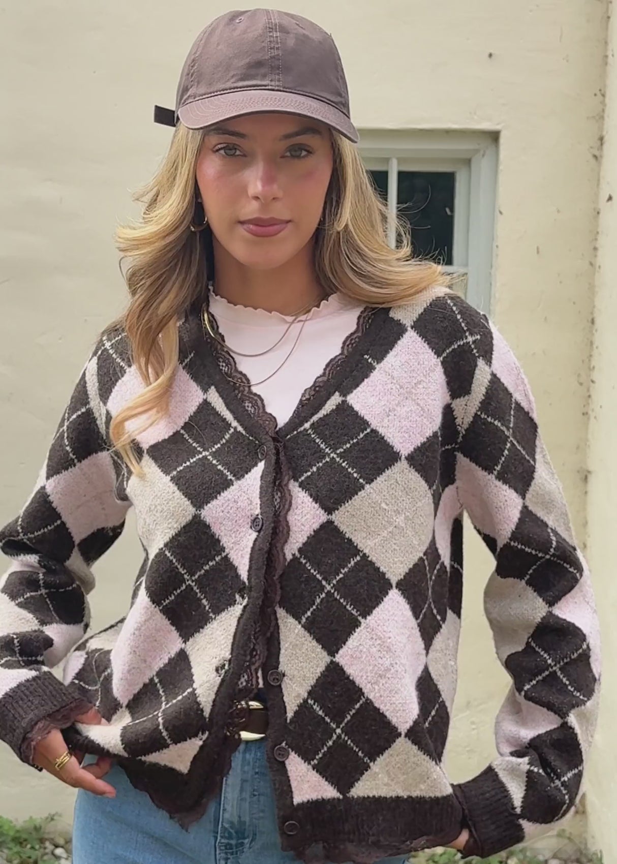 Cardigan with diamond pattern and lace trim - brown by SASSYCLASSY