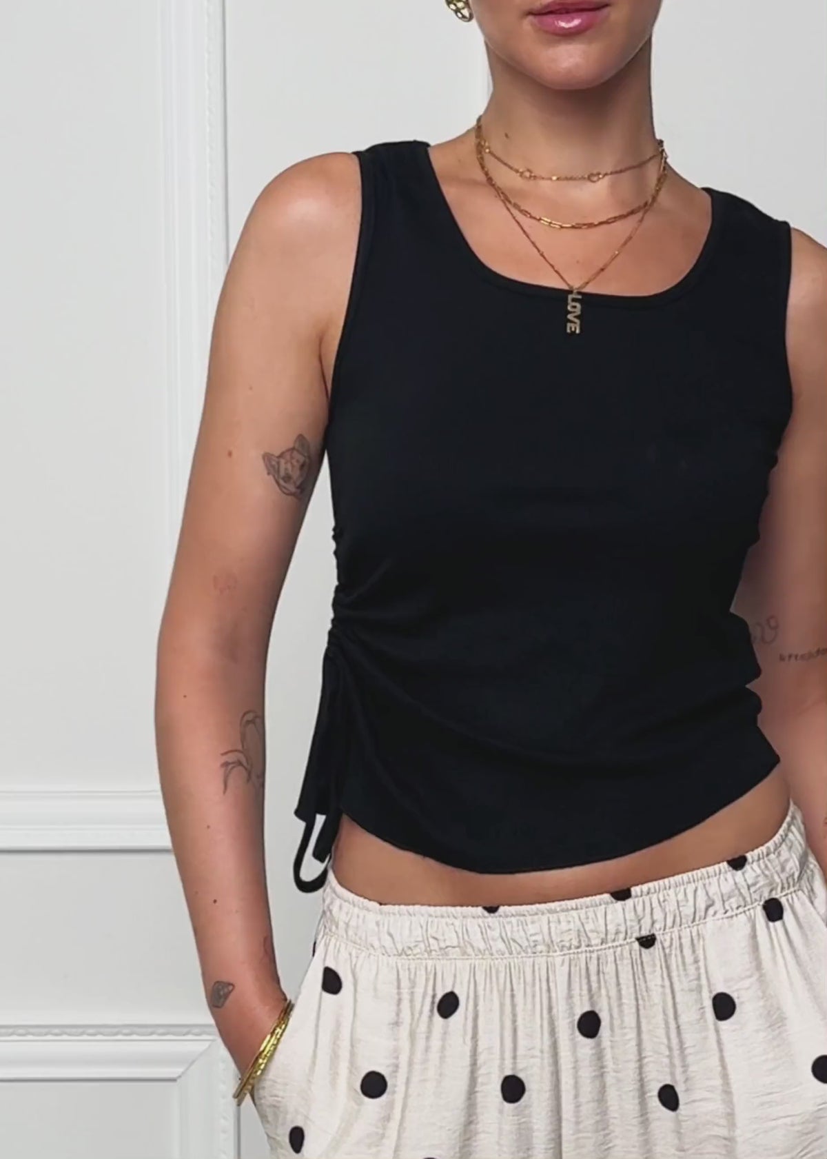 Ripp Tank Top mit Raffung - schwarz von SASSYCLASSY