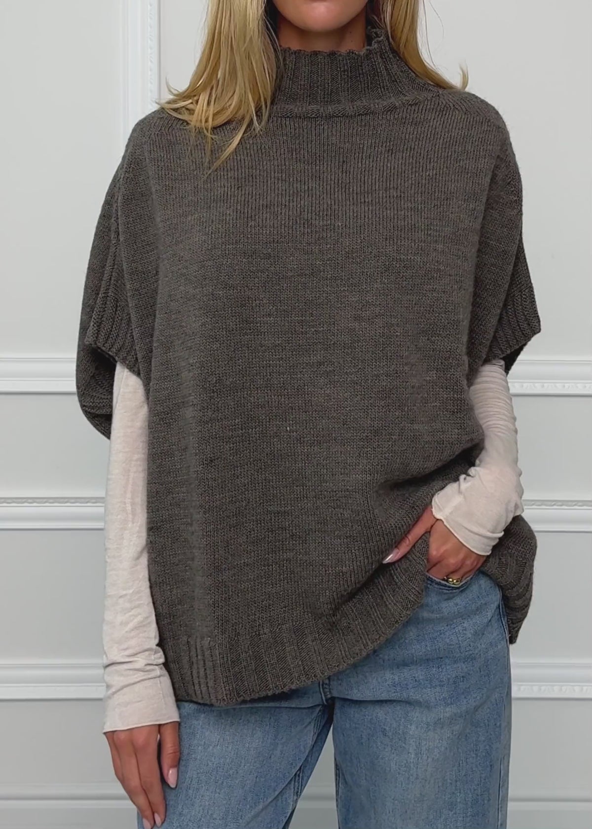 Oversized sleeveless jumper with roll neck - grey by SASSYCLASSY