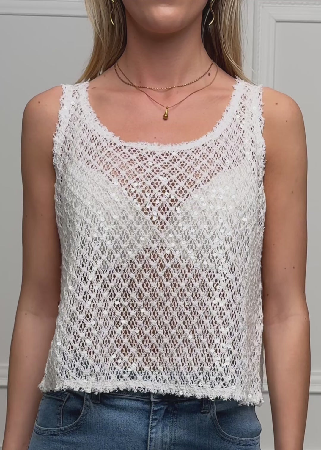 Netz-Top mit Pailletten - weiß by SASSYCLASSY