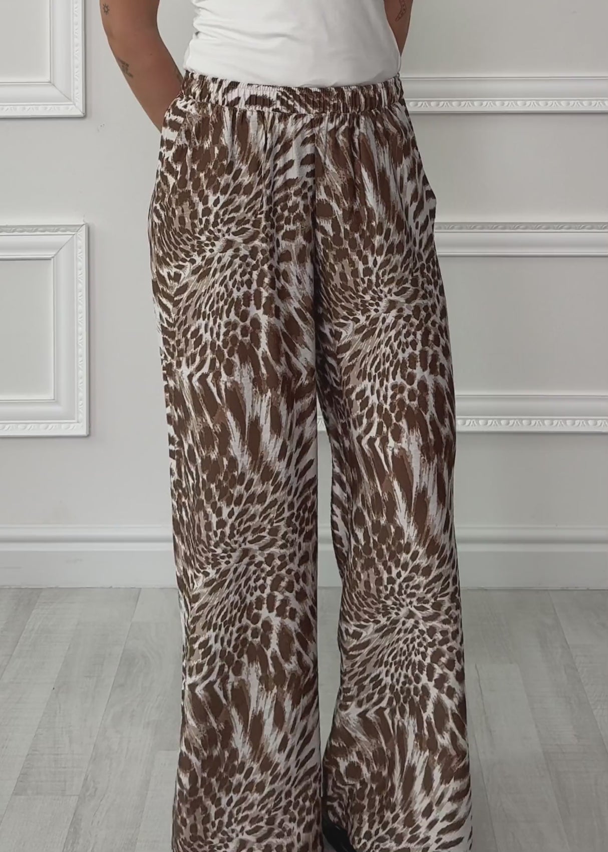 Hose mit Animal-Print - braun by SASSYCLASSY