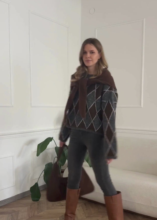 Triangular scarf - brown by SASSYCLASSY