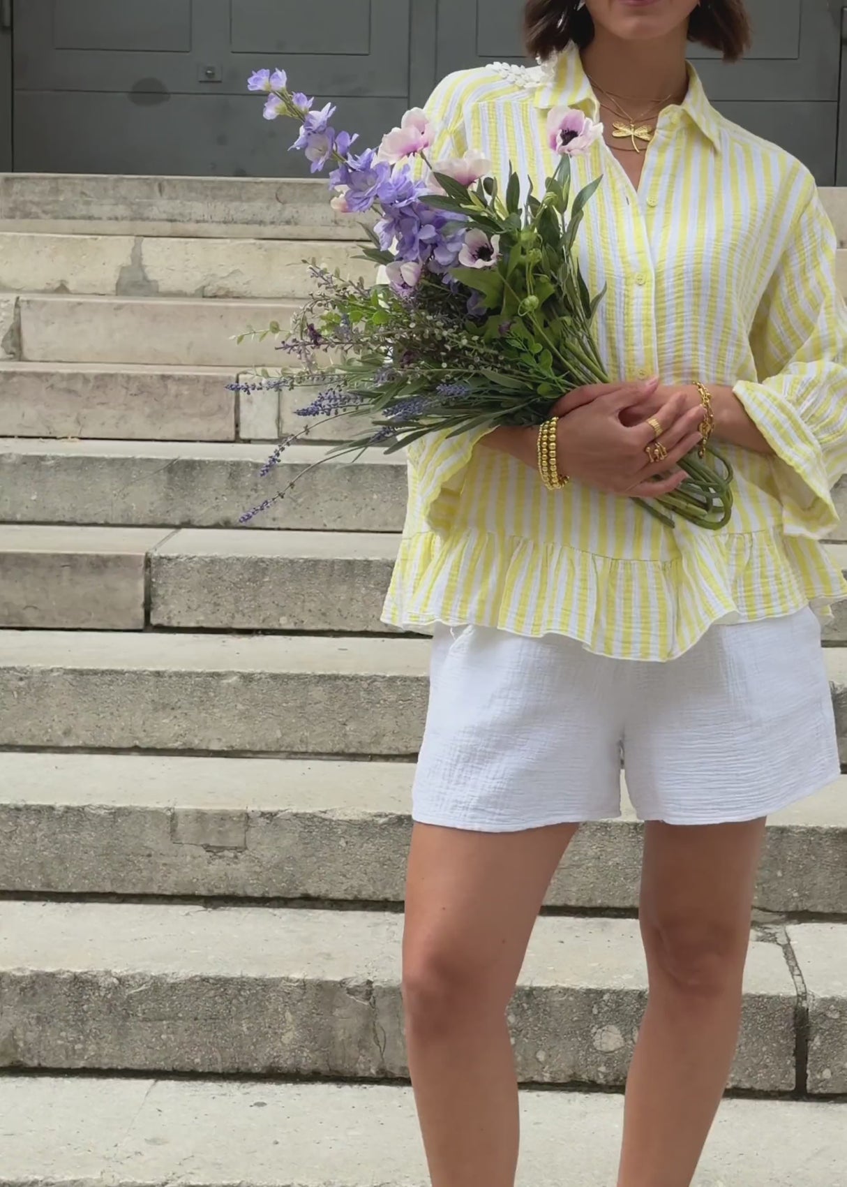 Gestreifte Musselin Bluse mit Rüschensaum - gelb von SASSYCLASSY