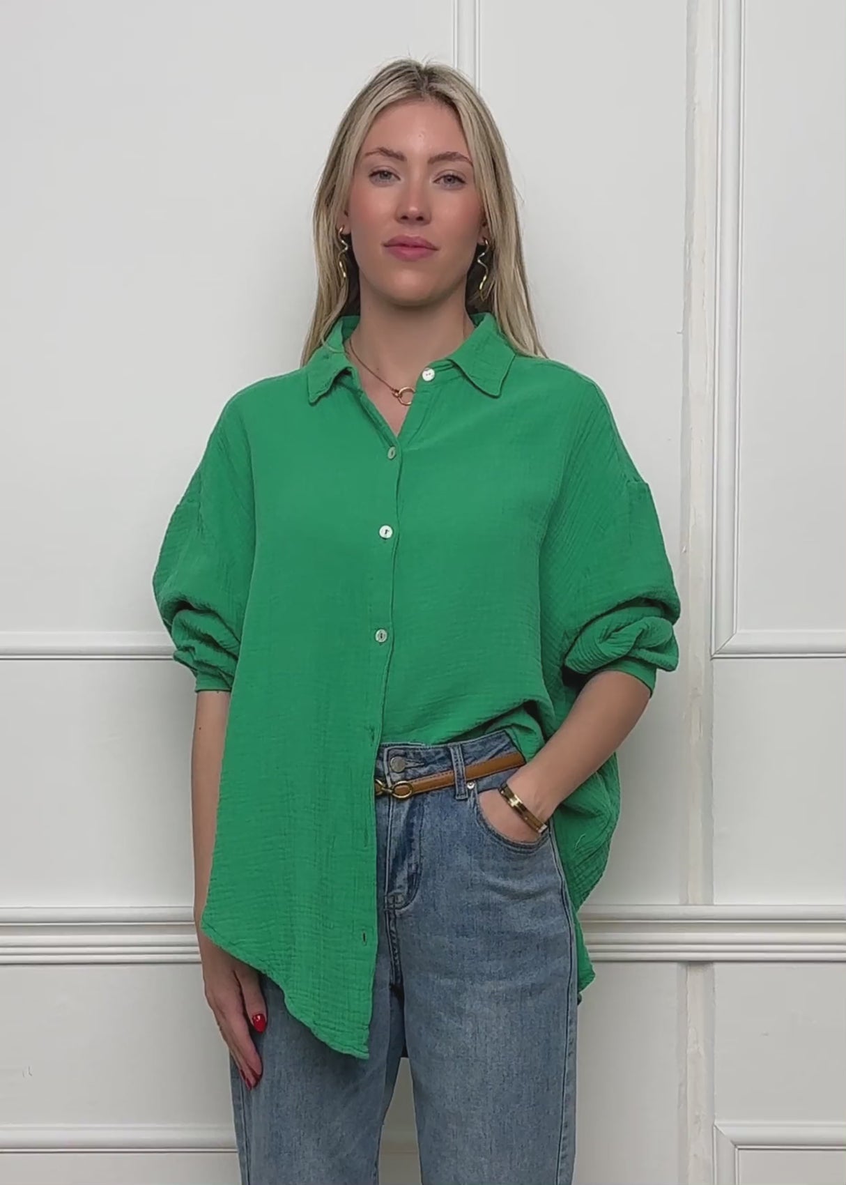 Musselin Bluse oversize, kurz, grün von SASSYCLASSY