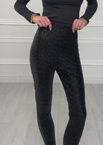 Faux leather leggings with leopard print - black