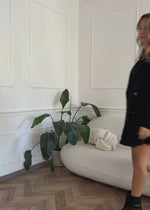 Kurzer Volant-Rock aus Spitze - schwarz