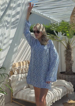 Kurzes Beachkleid mit floralem Mandala-Print - blau