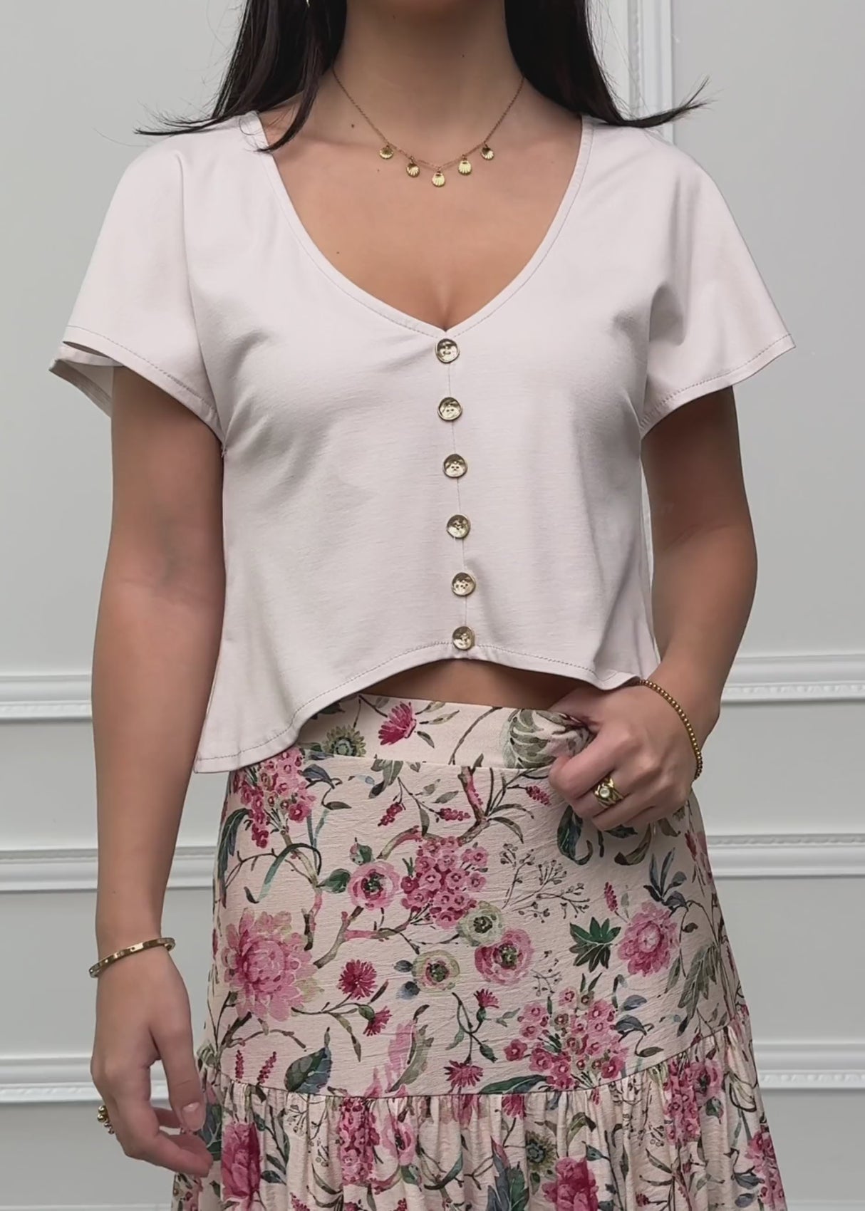 Crop Shirt mit Flügelärmel - beige von SASSYCLASSY