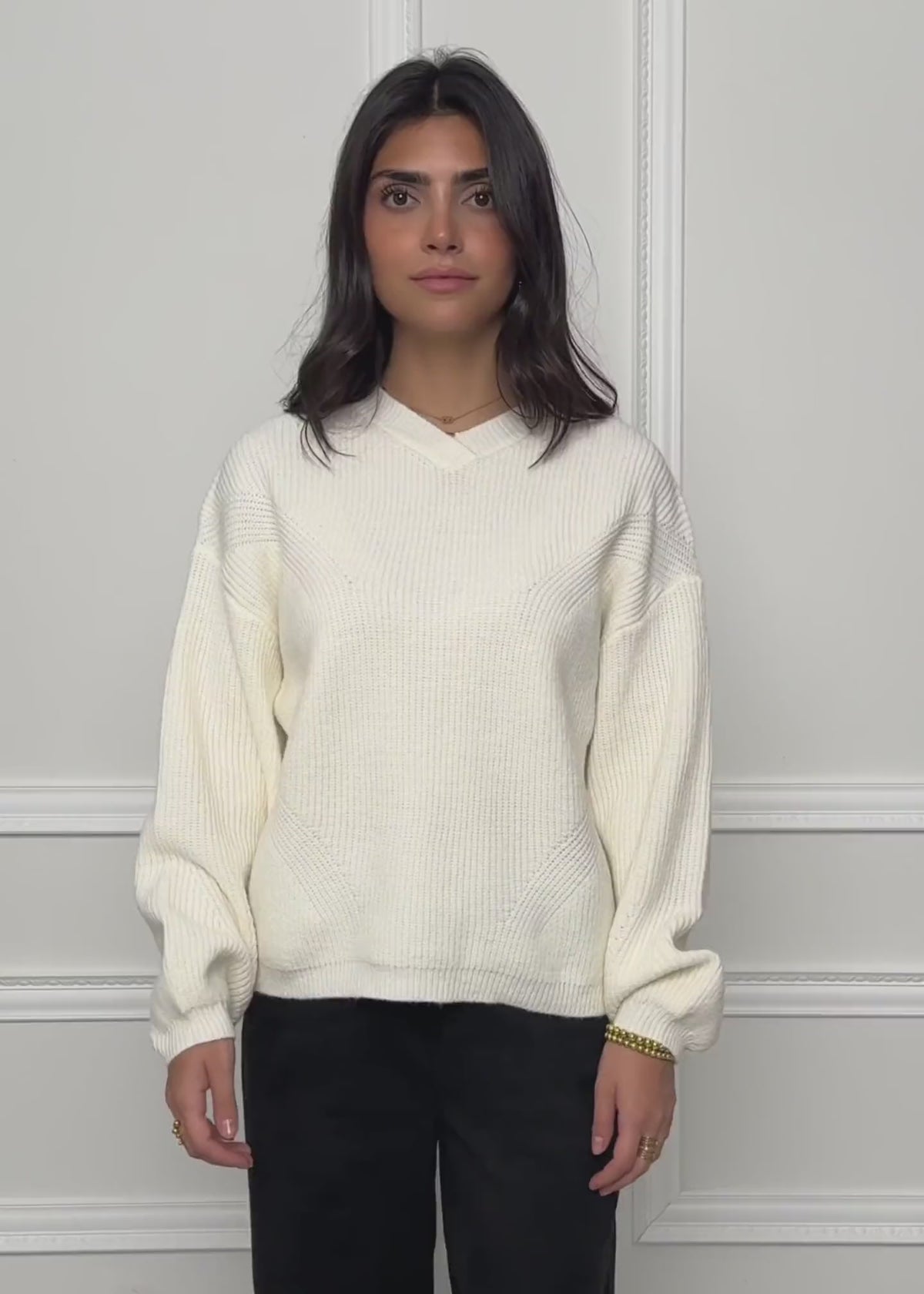 Ribbed knit jumper with a high V-neck - off-white by SASSYCLASSY