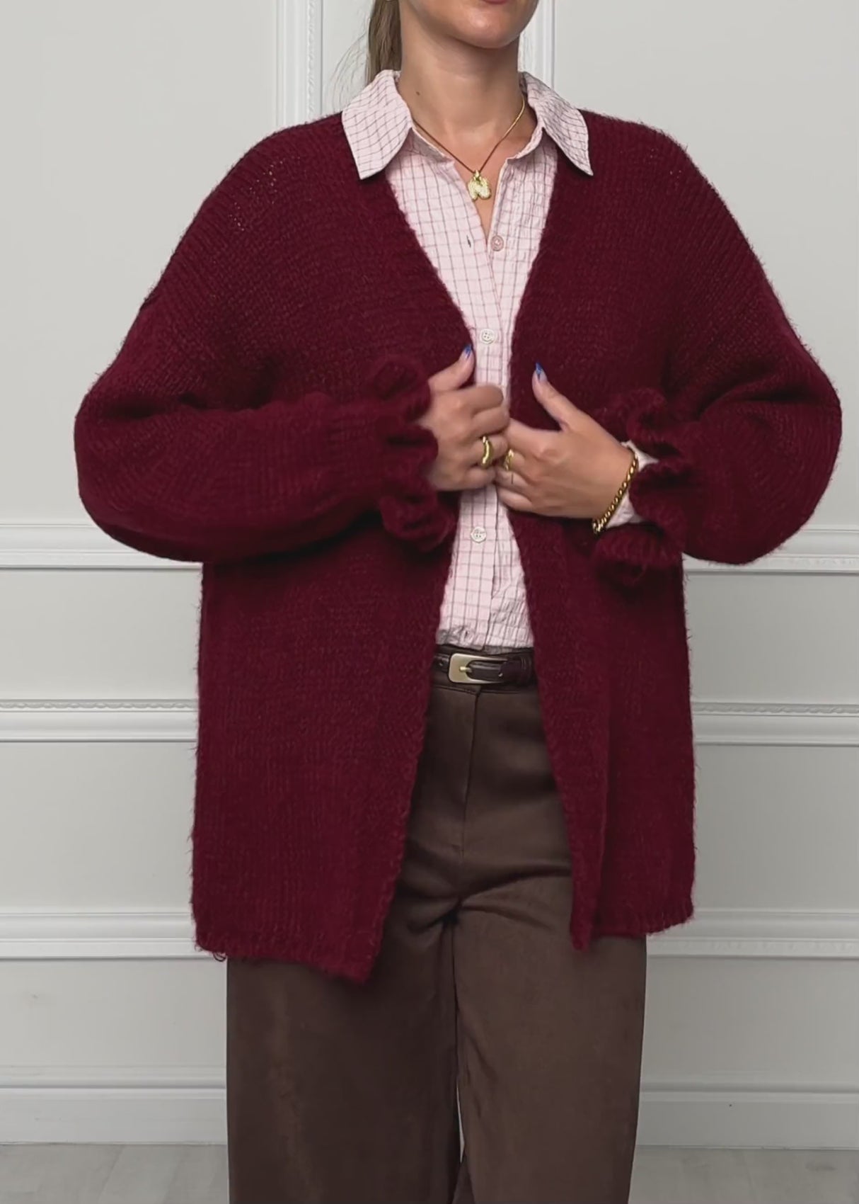 Oversize Cardigan mit Volantärmeln - burgundy von SASSYCLASSY