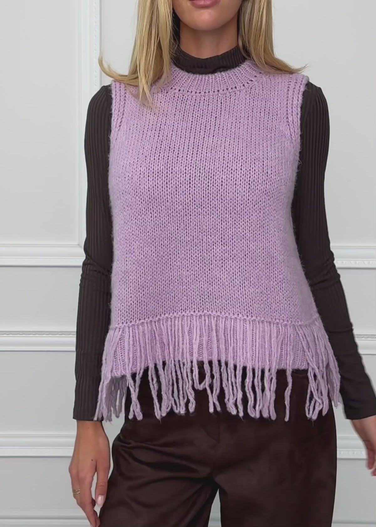 Sleeveless jumper with fringing - lilac by SASSYCLASSY