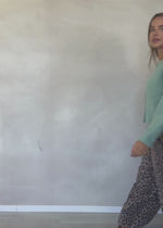 Cardigan mit V-Ausschnitt - salbeigrün