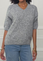 Short-sleeved knit jumper with V-neck - light grey