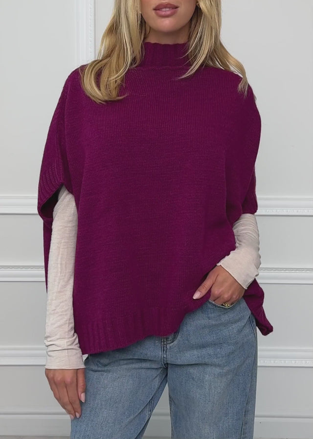 Oversize, ärmelloser Pullunder mit Turtleneck - plum von SASSYCLASSY