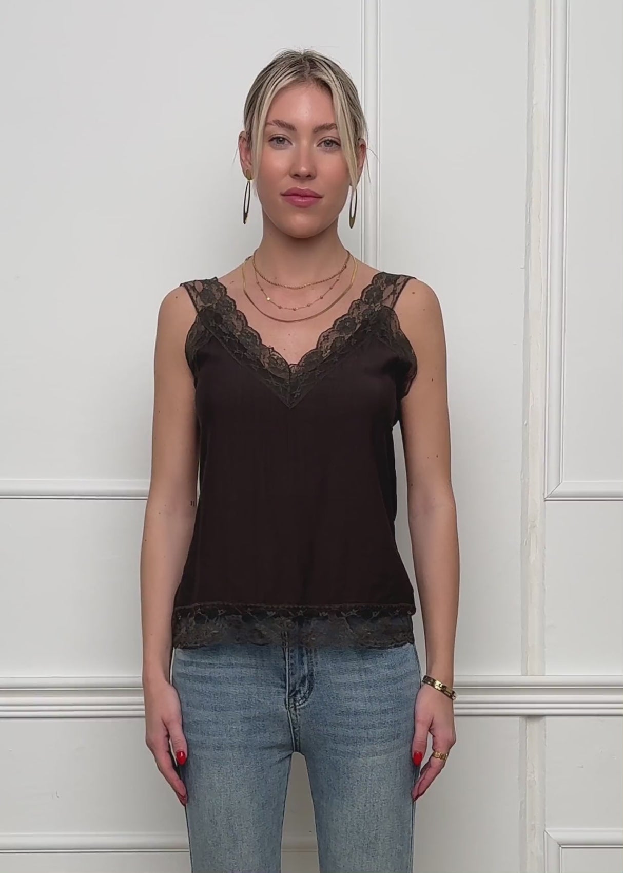 Viskose Top mit Spitze - braun von SASSYCLASSY
