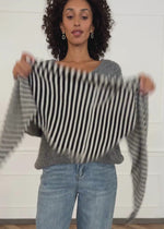 Gestreifter Dreiecksschal - schwarz-offwhite