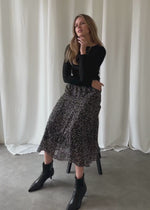 Langer Chiffon Rock mit Print - schwarz