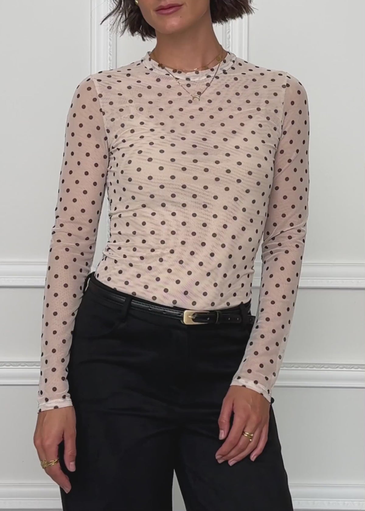 Mesh Langarmshirt mit Punkten - beige von SASSYCLASSY