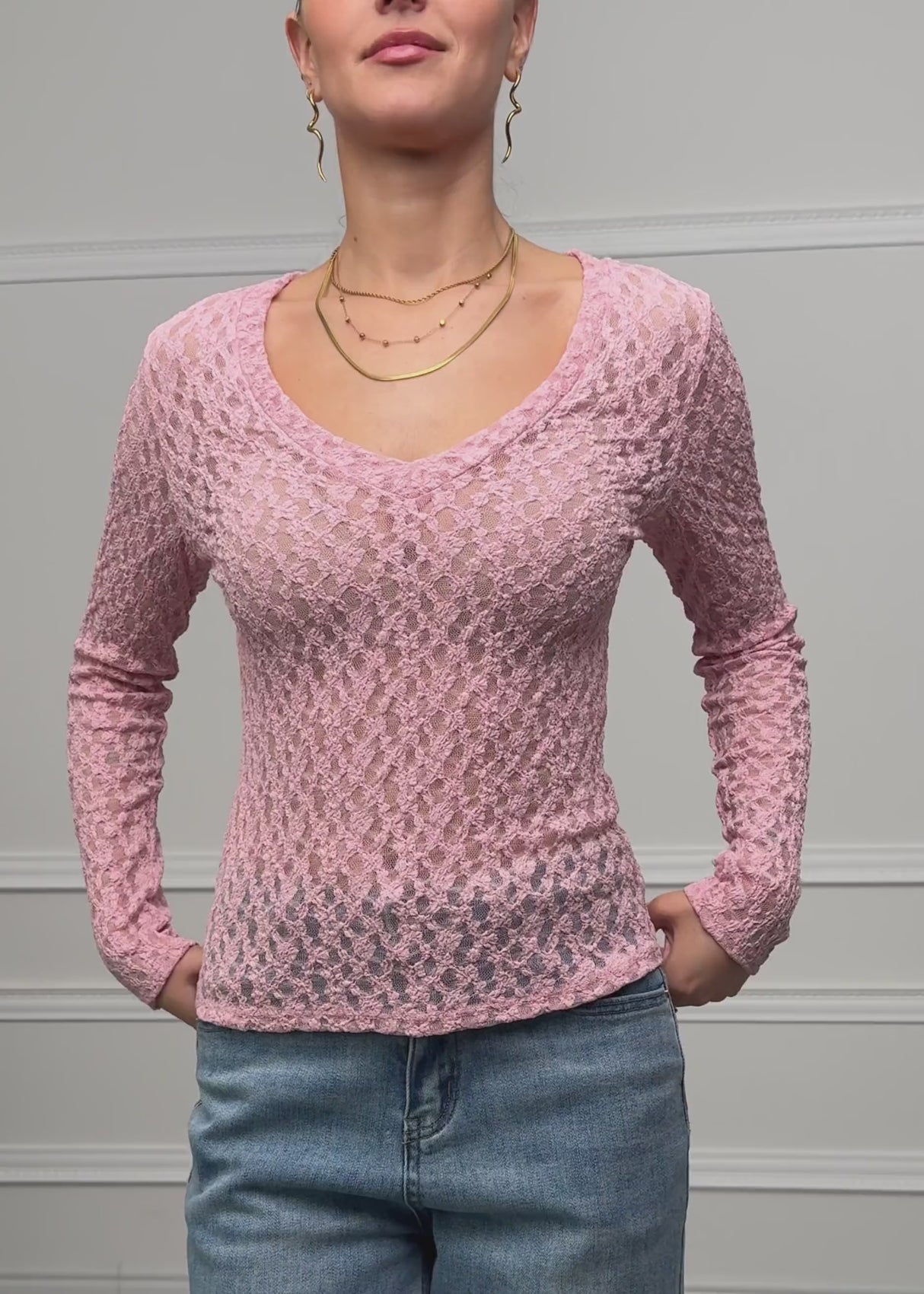Langarm Spitzenshirt mit V-Ausschnitt - rosa by SASSYCLASSY