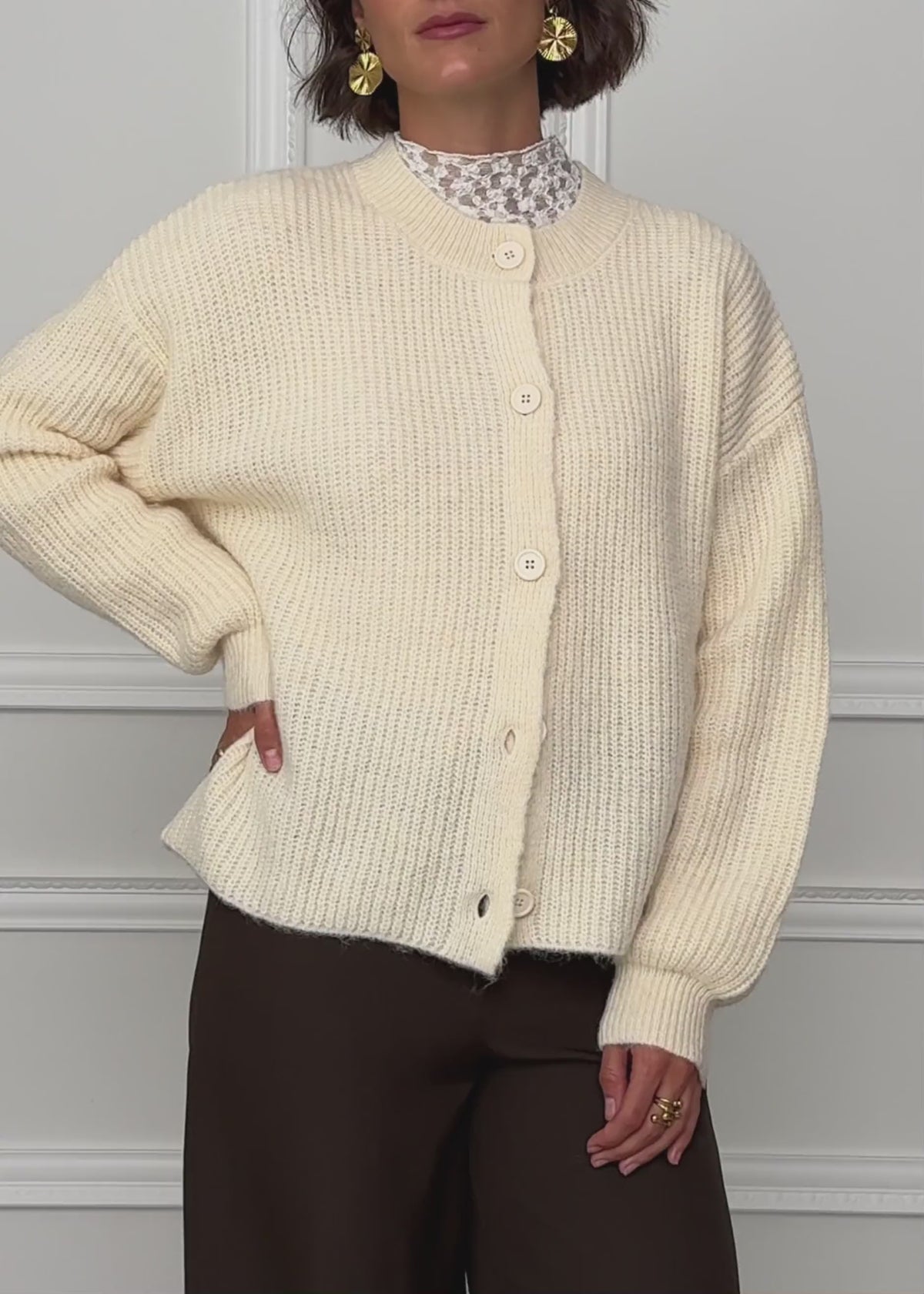 Crew neck cardigan - off-white by SASSYCLASSY