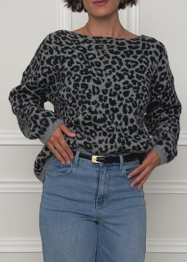 Jumper with leopard print - light grey by SASSYCLASSY
