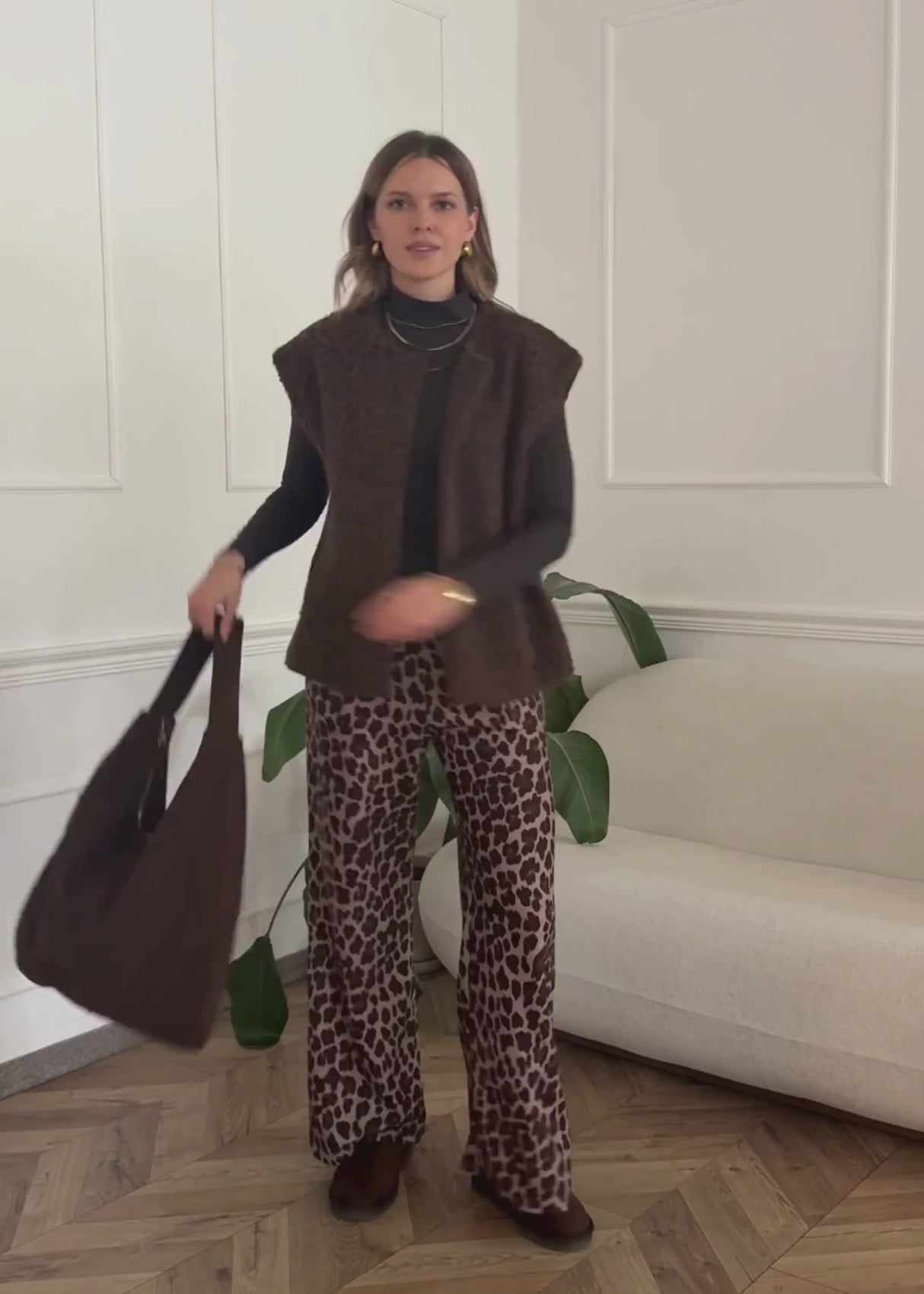 Ribbed long-sleeved shirt with stand-up collar - brown