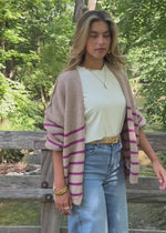 Gestreifter Cardigan mit Außennähten - beige-berry