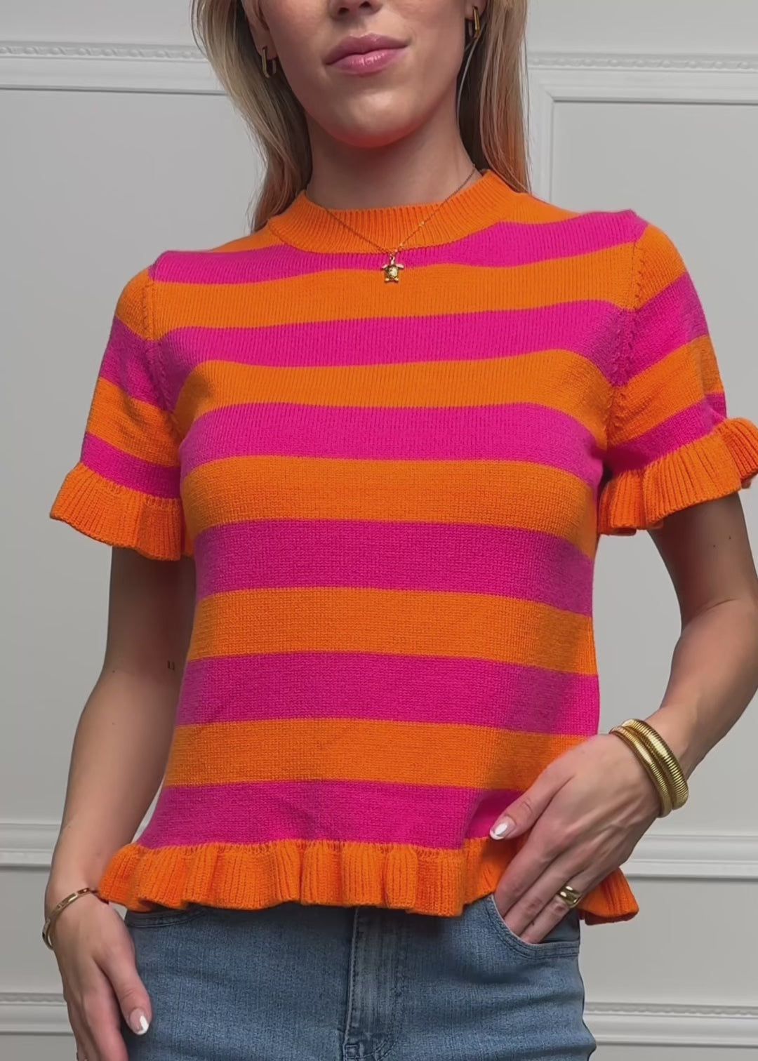 Gestreifter Kurzarm-Pullover mit Volants - orange-pink von SASSYCLASSY