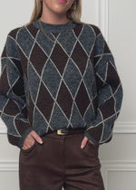 Oversized knit sweater with diamond pattern - grey-brown