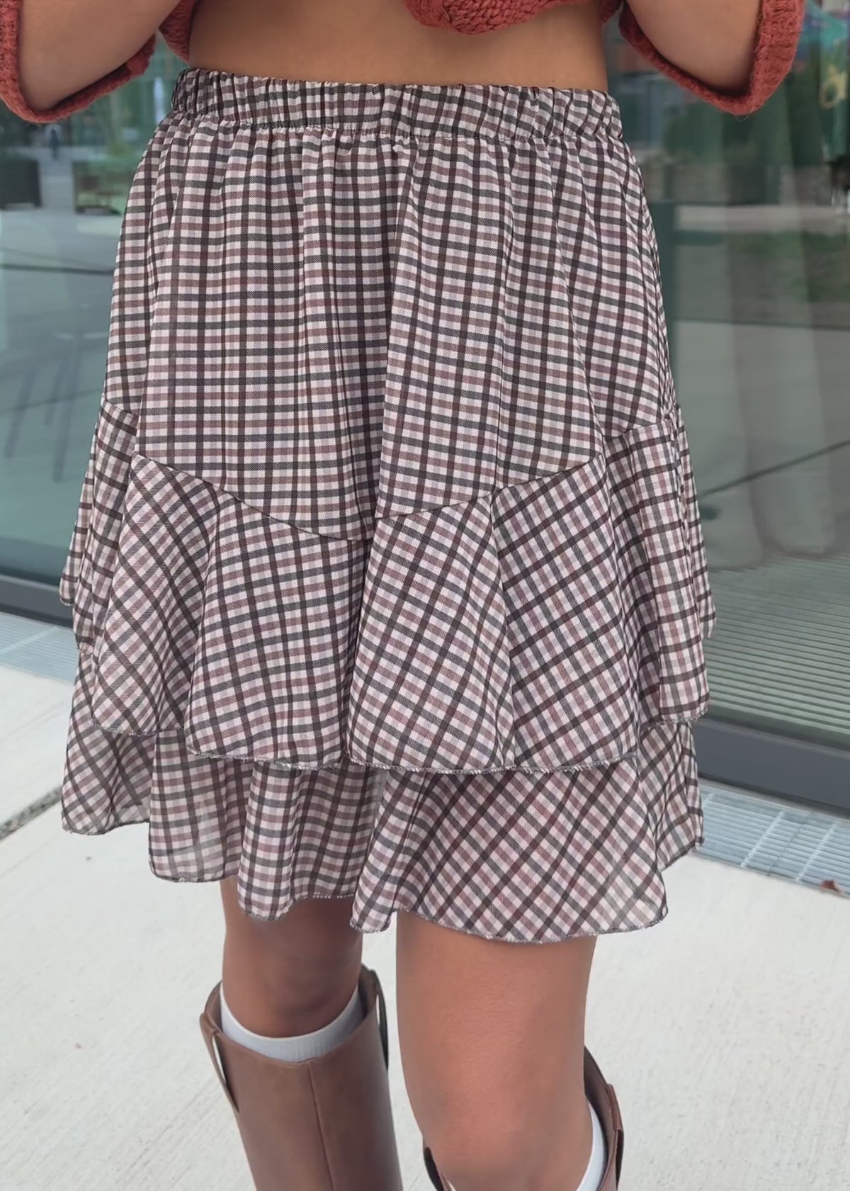 Short checked flounce skirt - beige by SASSYCLASSY