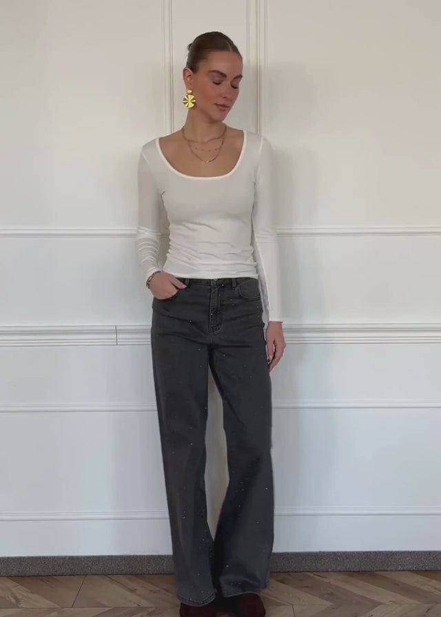Langarmshirt mit Ausschnitt - offwhite von SASSYCLASSY
