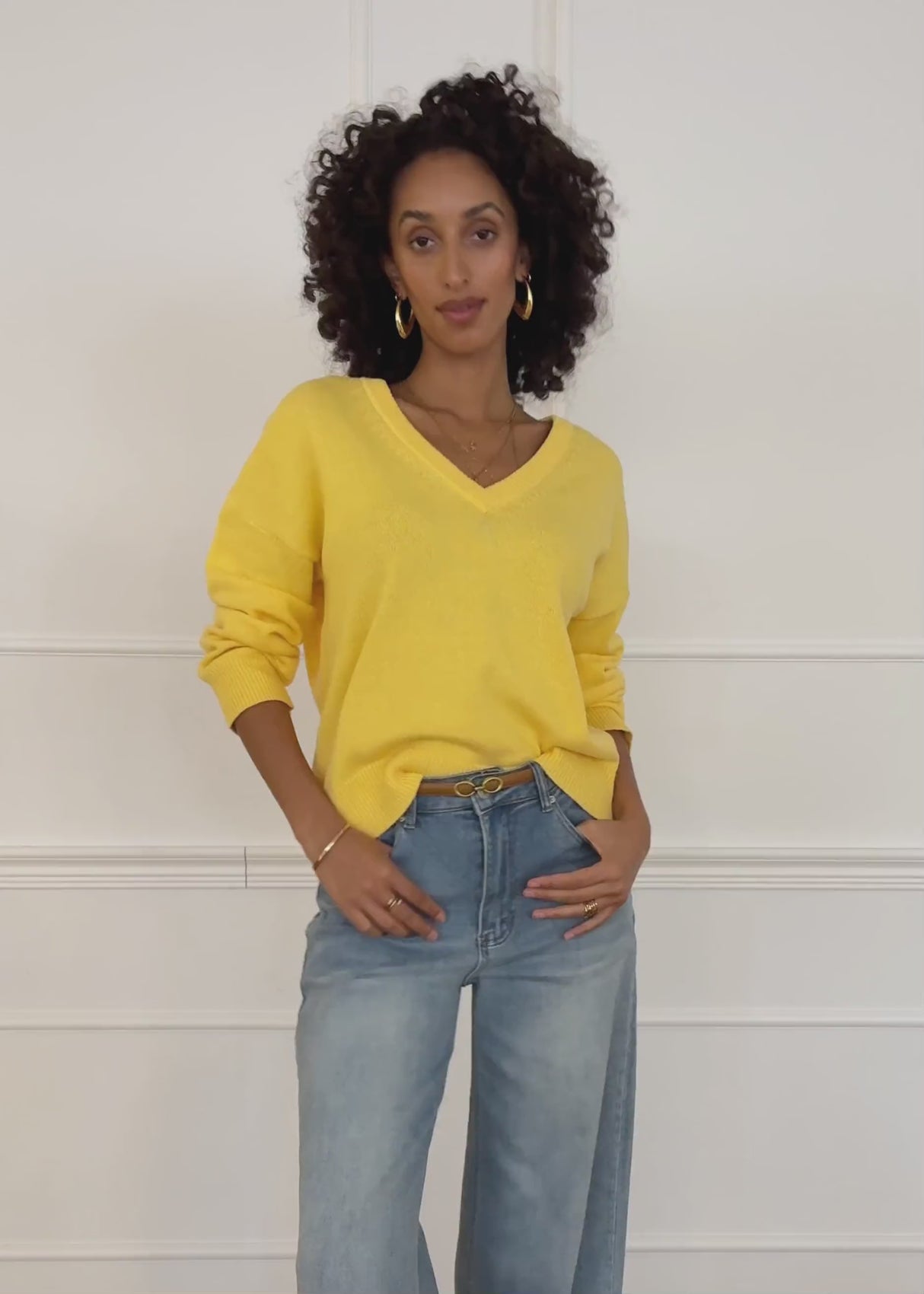 Sweater with deep V-neck - yellow by SASSYCLASSY