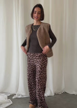 Teddyweste mit Taschen - taupe