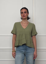 Musselin Shirt mit Volants und tiefem V-Ausschnitt - khaki
