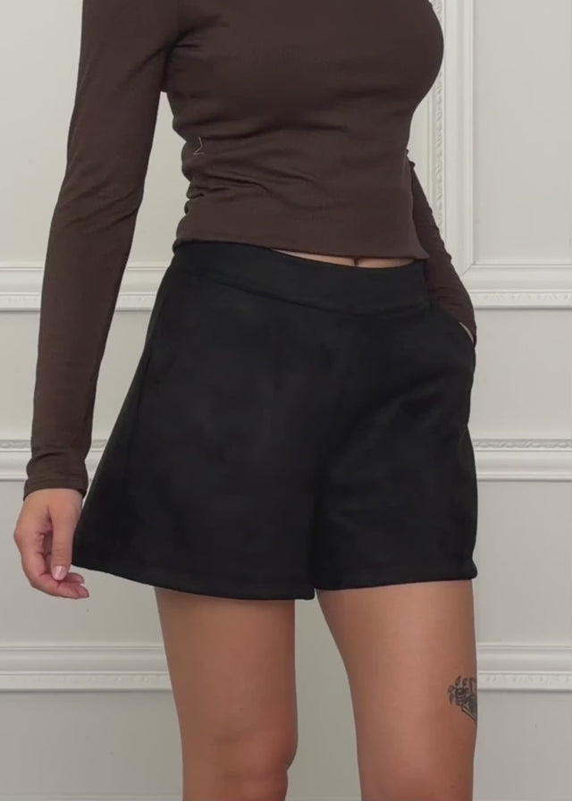 Faux suede shorts - black by SASSYCLASSY