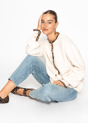 Cardigan mit Rüschen im Leo-Print - offwhite