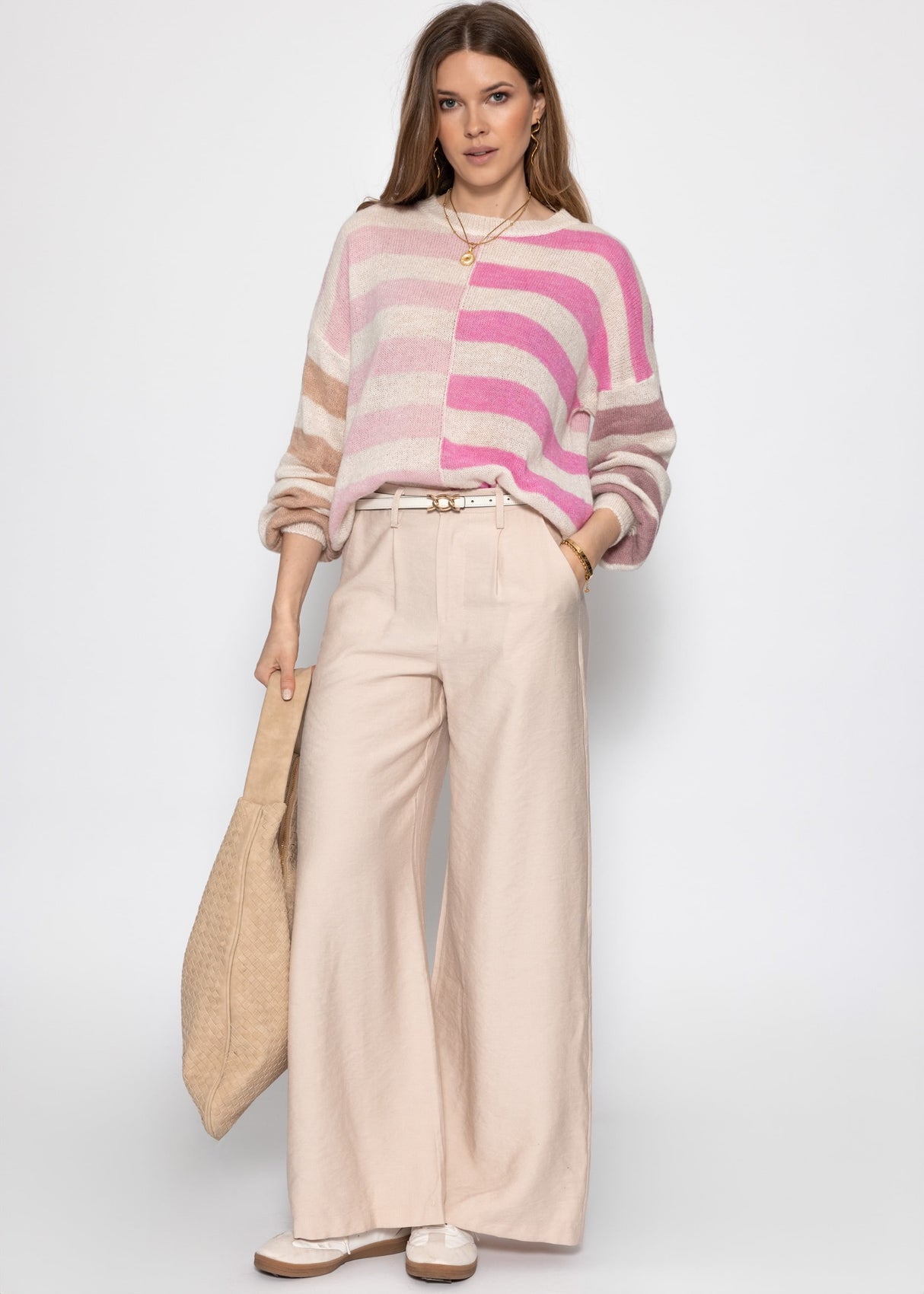 Fine knit sweater with striped pattern - pink