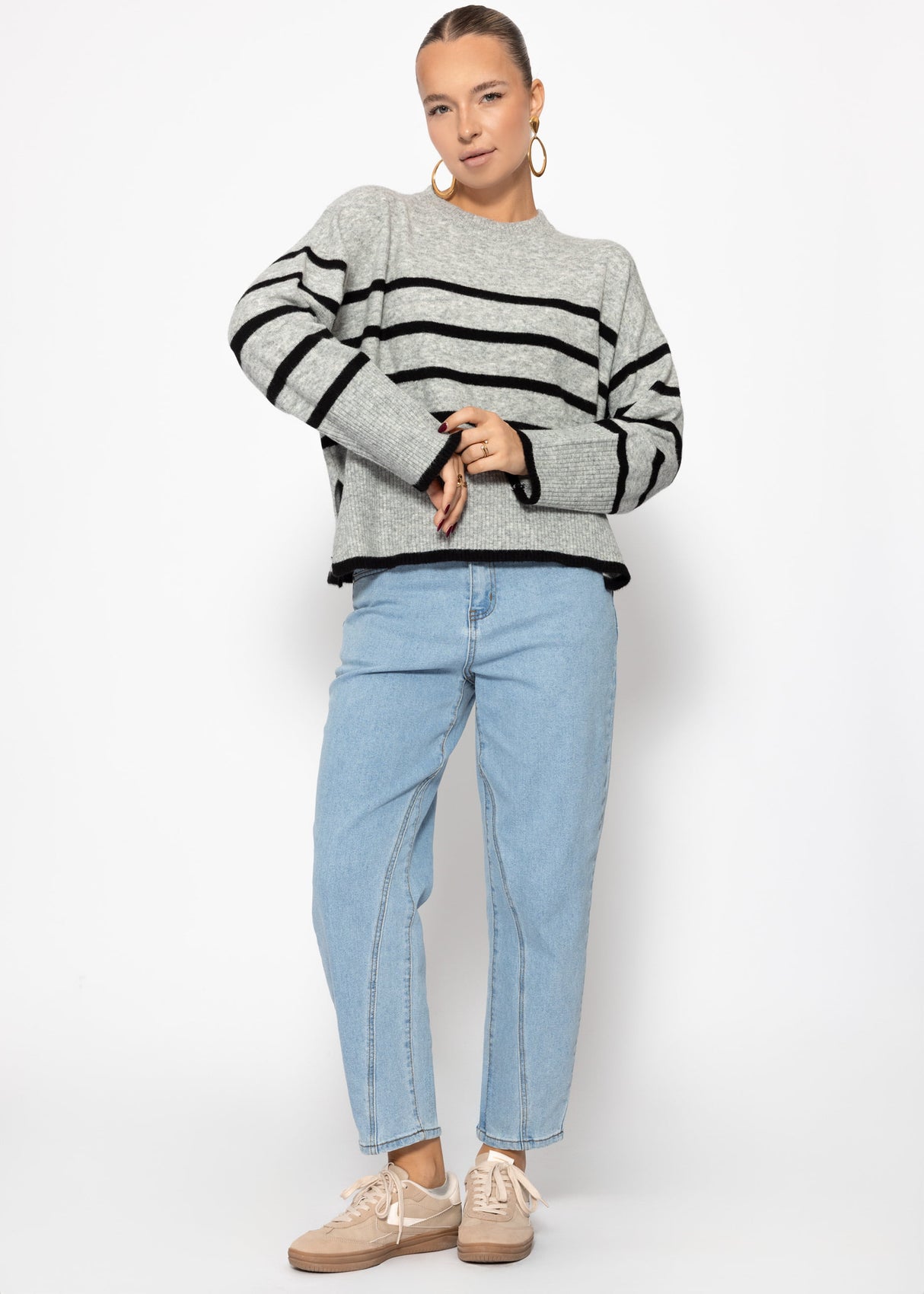 Striped knitting sweater with side slits - gray -black