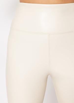 High-Rise Thermo Lederleggings mit breitem Bund - offwhite
