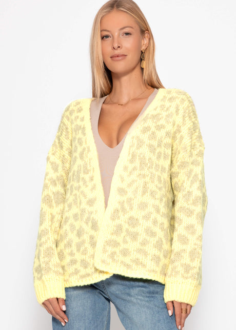 Kurzer Cardigan mit Leo-Print - gelb-beige von SASSYCLASSY