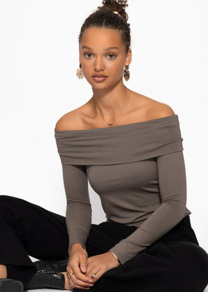 Long-sleeved shirt with Carmen neckline - taupe