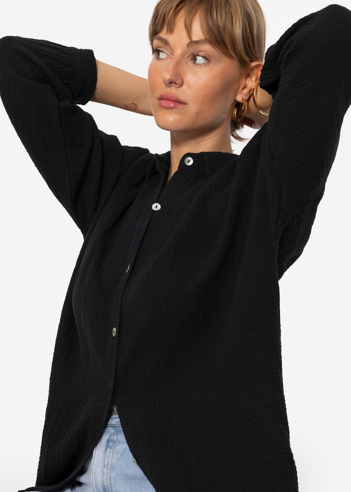 Musselin Bluse im Regular Fit - schwarz