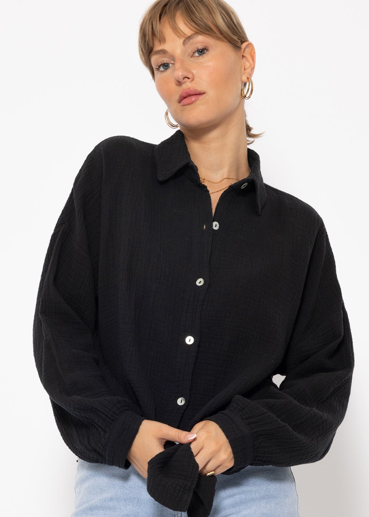 Musselin Bluse im Regular Fit - schwarz