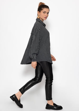 Oversize Musselin Bluse mit hellen Streifen - grau